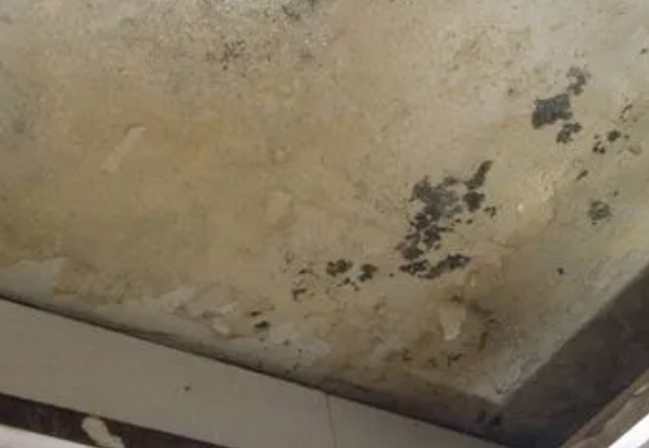 周口市阳台漏水维修公司分享下周口市卫生间渗水维修需要注意哪些问题。